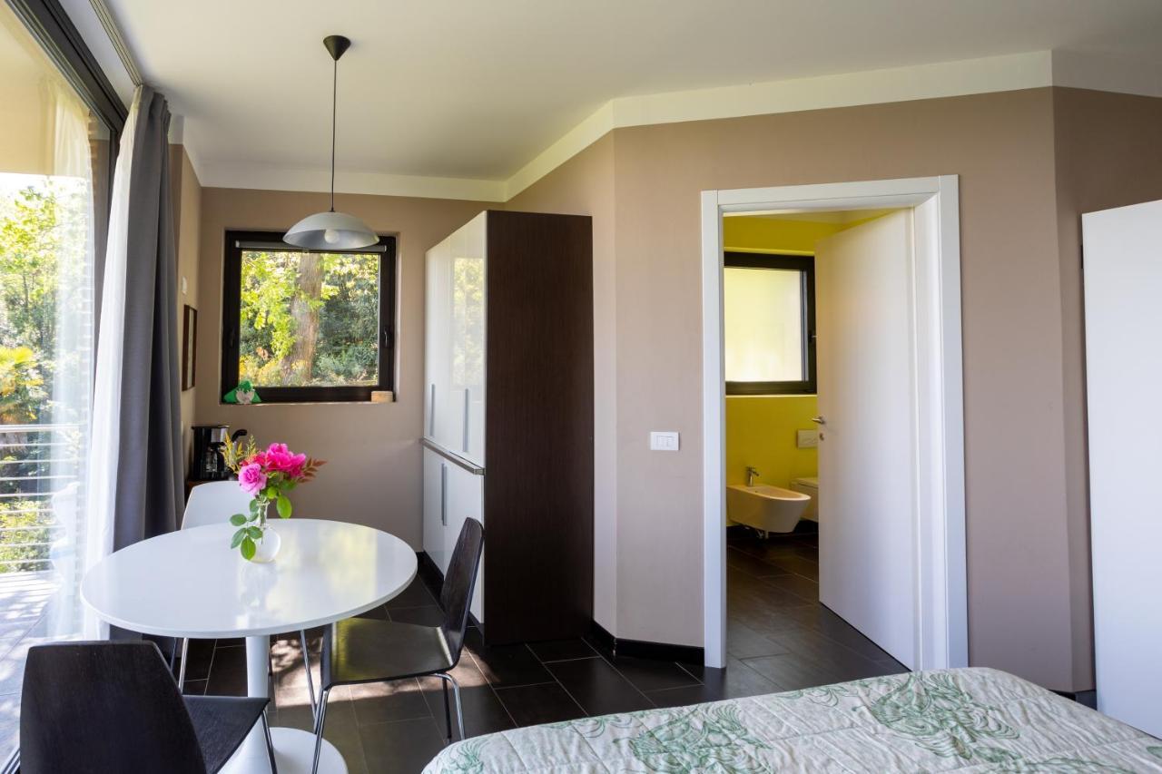 La Torretta Studios & Suite Lesa Kültér fotó